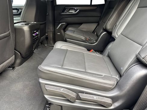 Used 2026 GMC Yukon Denali w/ Denali Reserve Package RWD image 34