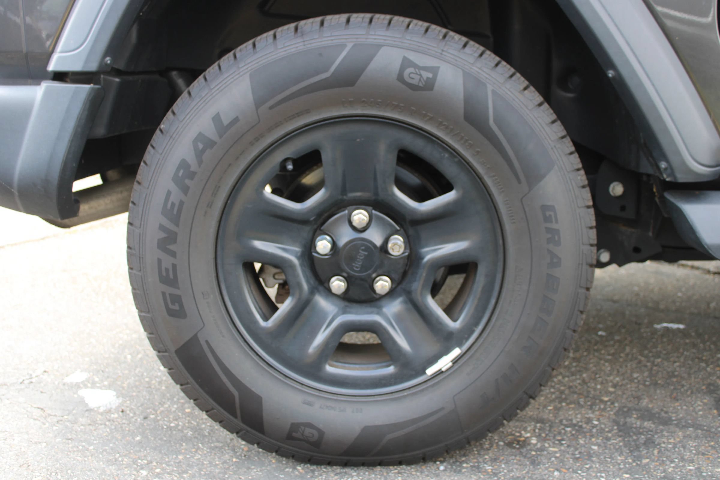 Used 2018 Jeep Wrangler Sport AWD/4WD image 33