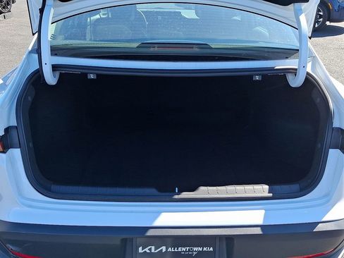 Certified 2025 Kia K4 FWD image 27