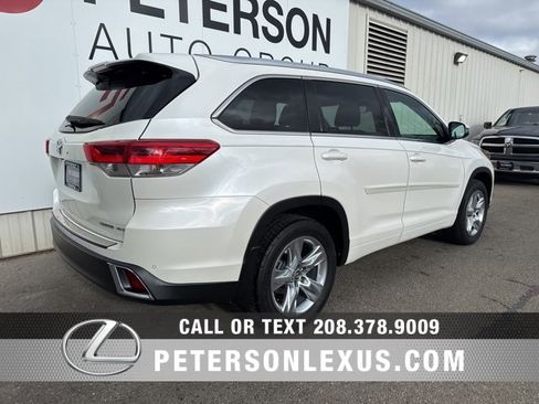 Used 2017 Toyota Highlander AWD V6 image 3