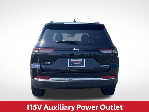Used 2024 Jeep Grand Cherokee Laredo w/ Luxury Tech Group I RWD image 6