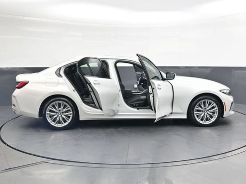 Used 2023 BMW 330i xDrive Sedan w/ Driving Assistance Package AWD/4WD image 41