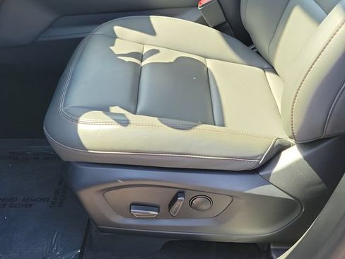 Used 2026 Ford Explorer Active w/ Active Comfort Package RWD image 14