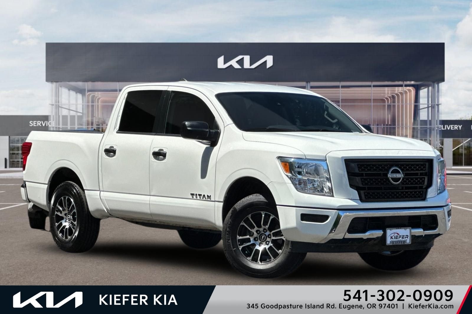Used 2023 Nissan Titan SV AWD/4WD image 1