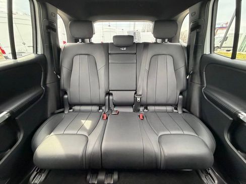 Certified 2022 Mercedes-Benz GLB 250 4MATIC image 15