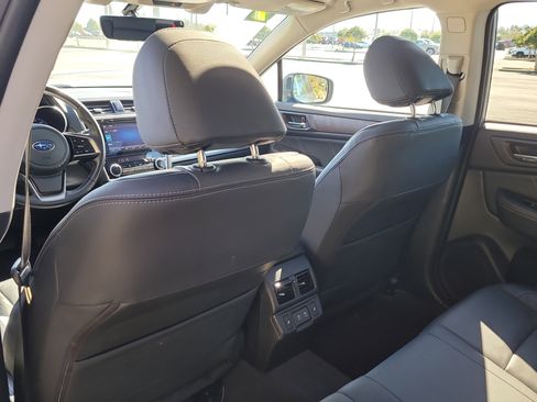 Used 2019 Subaru Outback 2.5i Limited w/ Popular Package #2 image 13