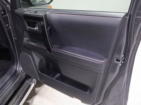 Used 2021 Toyota 4Runner TRD Off-Road Premium w/ Moonroof Package AWD/4WD image 25