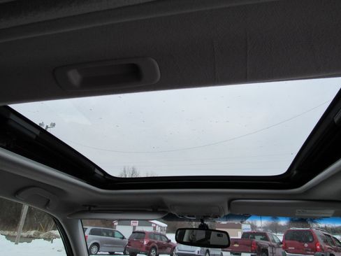 Used 2010 Subaru Forester 2.5X Premium w/ Popular Equipment Group 1A image 9