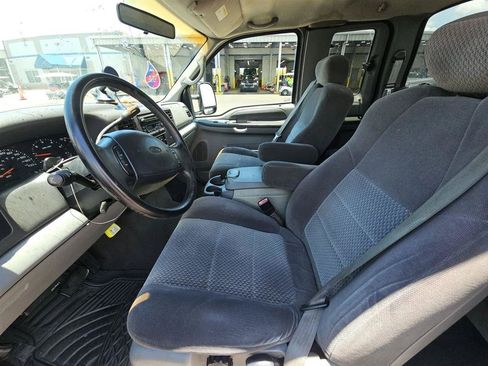 Used 2002 Ford F250 Lariat RWD image 13