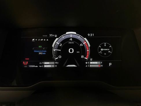 Used 2025 Toyota Tundra Limited image 15