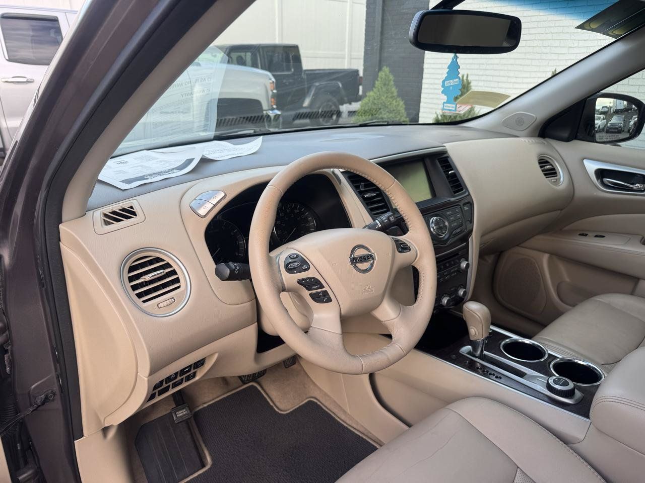 Used 2014 Nissan Pathfinder Platinum w/ Platinum Premium Package AWD/4WD image 18