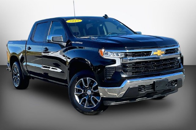 Used 2025 Chevrolet Silverado 1500 LT AWD/4WD image 10