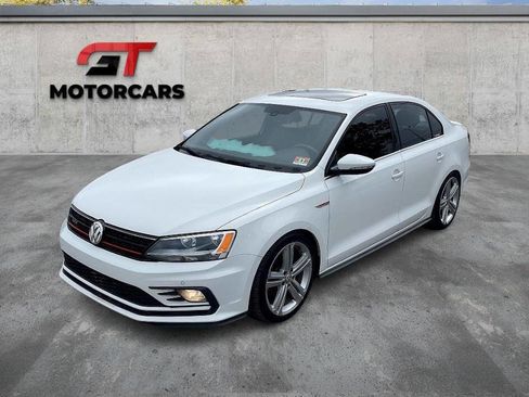 Used 2016 Volkswagen Jetta GLI SE image 1