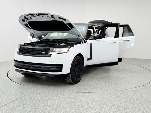 New 2026 Land Rover Range Rover Long Wheelbase SE image 9