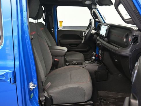 Used 2025 Jeep Gladiator Rubicon image 11