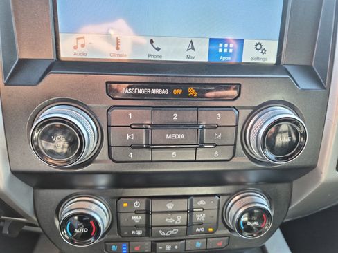 Used 2019 Ford F150 Lariat w/ Equipment Group 502A Luxury image 17