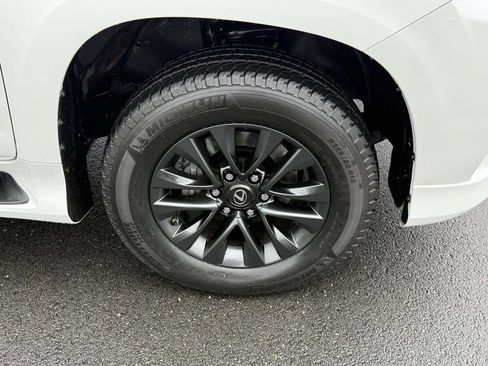 Used 2023 Lexus GX 460 Premium w/ Premium Package AWD/4WD image 7