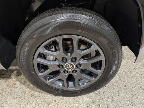 Used 2024 Toyota Tundra Platinum image 15