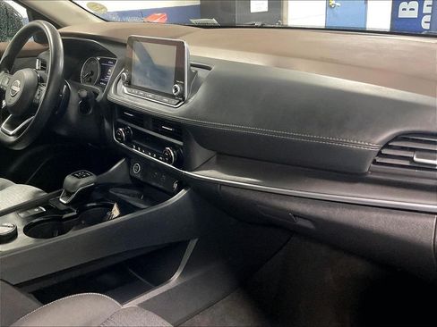 Used 2023 Nissan Rogue SV AWD/4WD image 14