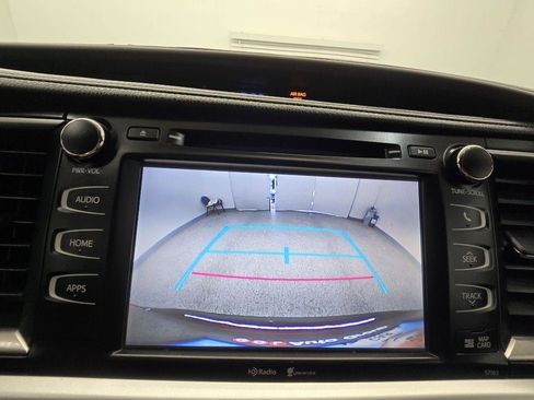 Used 2015 Toyota Highlander XLE FWD image 27