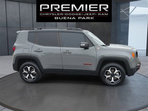 Used 2021 Jeep Renegade Trailhawk image 9