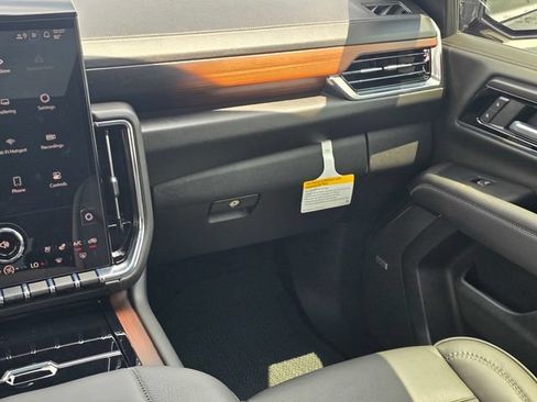 Used 2026 GMC Yukon Denali w/ Sun & Power Step Package RWD image 19