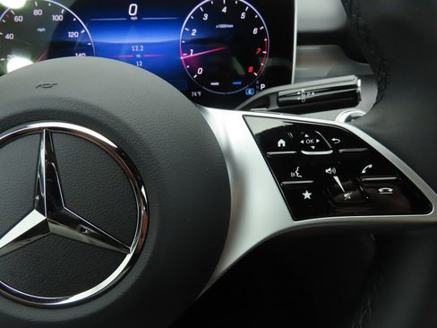 New 2025 Mercedes-Benz C 300 4MATIC Sedan image 12