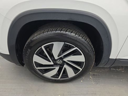 Used 2024 Volkswagen Atlas SE image 15