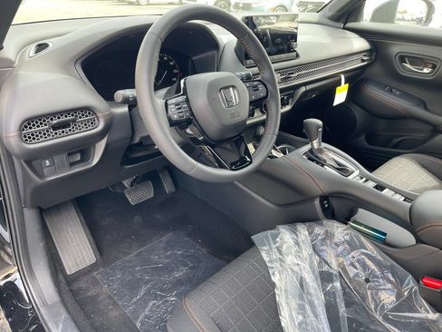Certified 2024 Honda HR-V Sport image 3