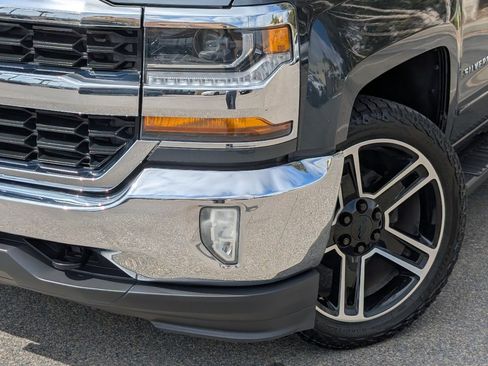 Used 2018 Chevrolet Silverado 1500 LT w/ All Star Edition AWD/4WD image 10