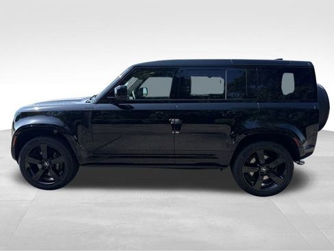 New 2025 Land Rover Defender 110 V8 image 2