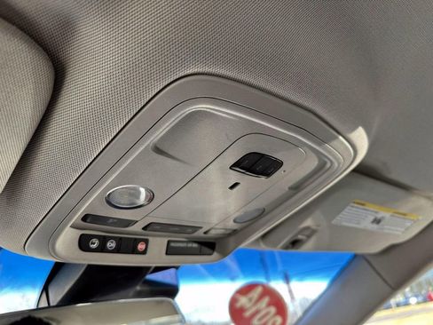 Used 2014 Cadillac XTS Premium image 30