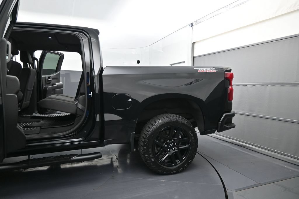 Certified 2023 Chevrolet Silverado 1500 Custom Trail Boss w/ LPO, Dark Essentials Package AWD/4WD image 12