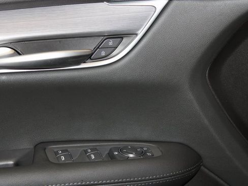 New 2026 Cadillac XT5 Luxury image 10