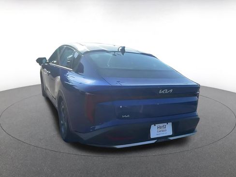 Used 2025 Kia K4 LXS image 11