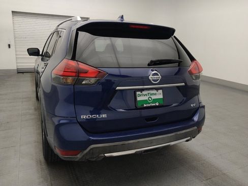 Used 2017 Nissan Rogue SV w/ SV Premium Package FWD image 6