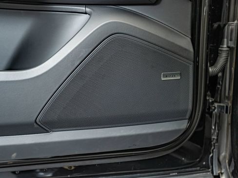 Certified 2025 Porsche Cayenne E-Hybrid Coupe AWD/4WD image 21