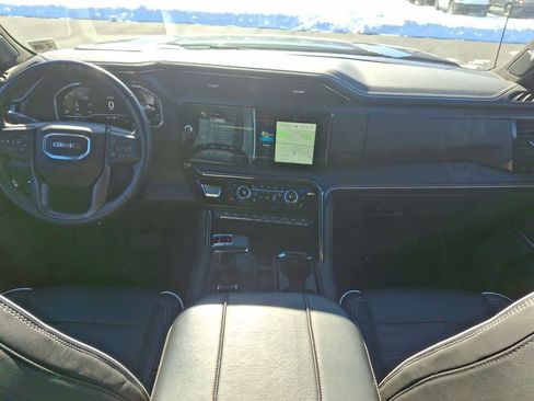 Used 2023 GMC Sierra 1500 AT4X image 10