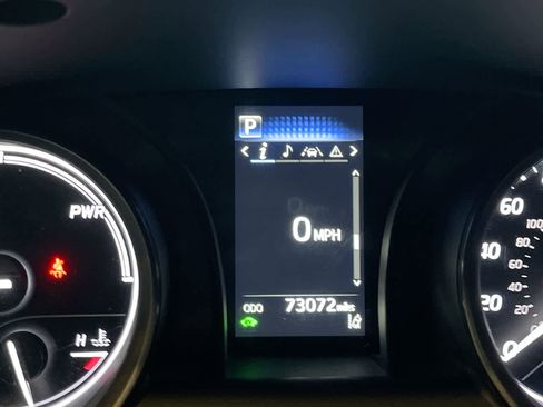 Used 2022 Toyota Camry SE image 15