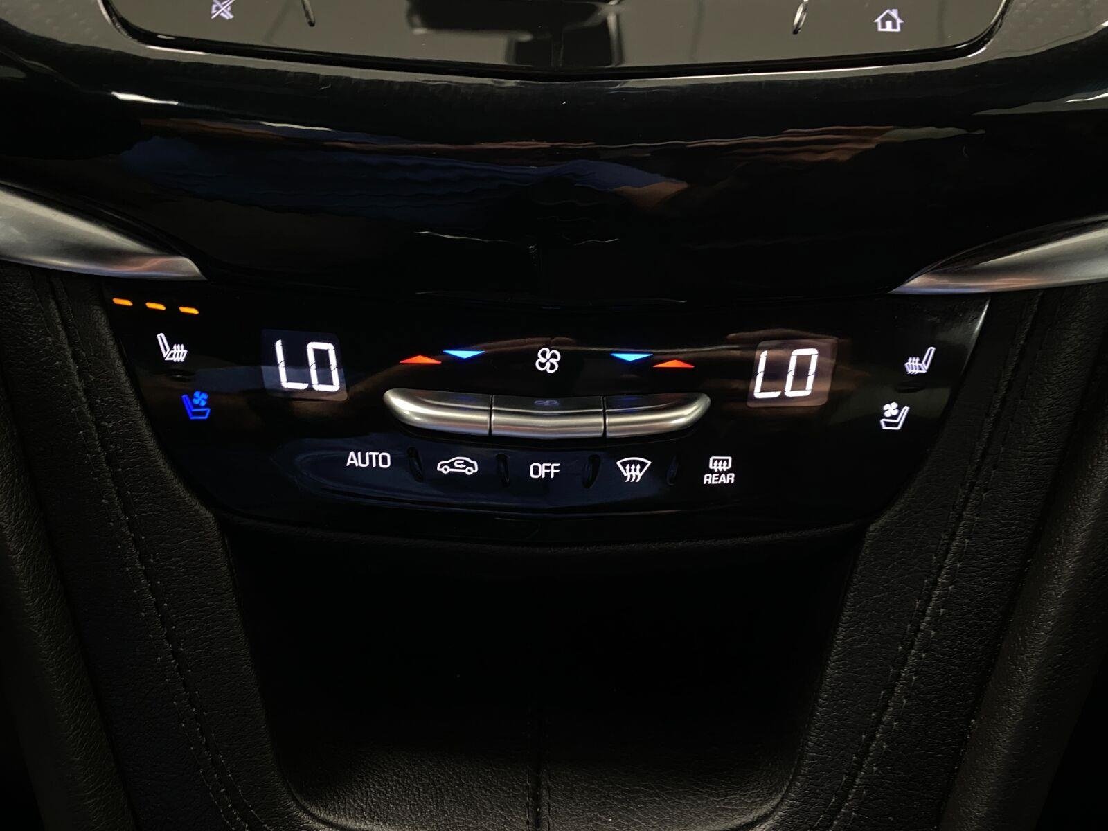Used 2023 Cadillac XT6 Sport w/ Technology Package AWD/4WD image 28