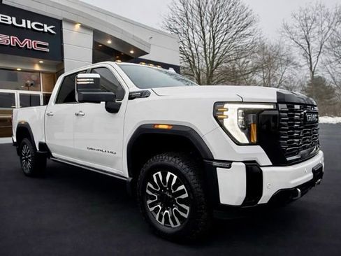 Used 2025 GMC Sierra 2500 Denali Ultimate image 7