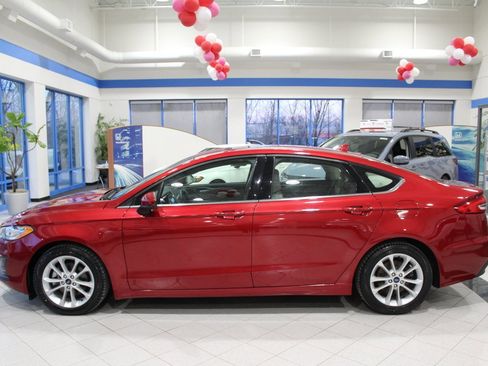 Used 2020 Ford Fusion SE image 7