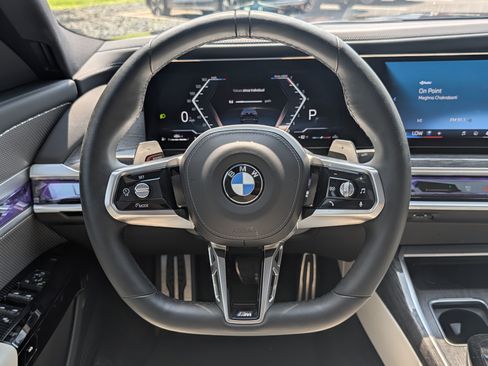 Used 2023 BMW 760i xDrive AWD/4WD image 22
