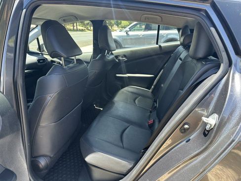 Used 2017 Toyota Prius Two FWD image 13