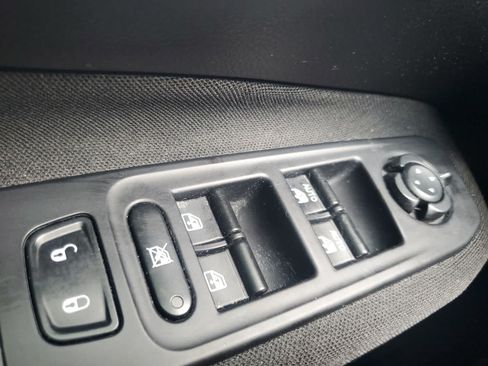 Used 2018 Jeep Renegade Sport w/ Power & Air Group FWD image 24