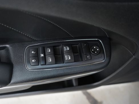 Used 2016 Dodge Charger SXT w/ AWD Plus Group image 21