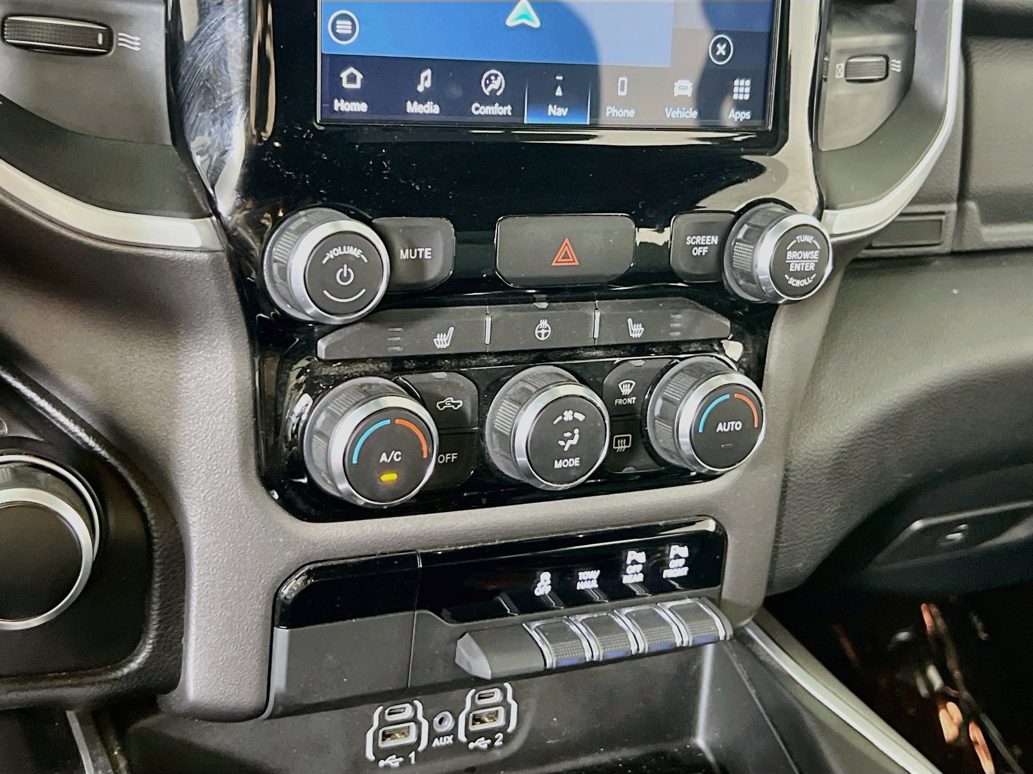 Used 2023 RAM 1500 Big Horn AWD/4WD image 16