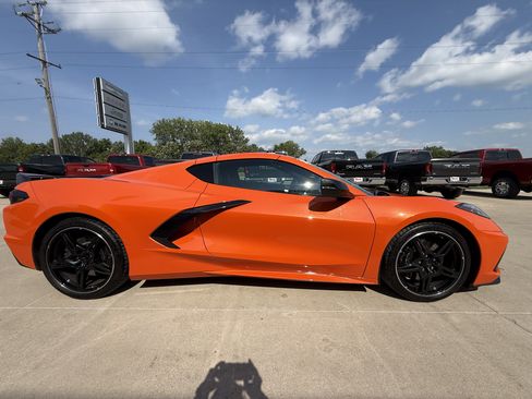 Used 2020 Chevrolet Corvette Stingray Preferred Cpe w/ 2LT Preferred Equipment Group RWD image 31