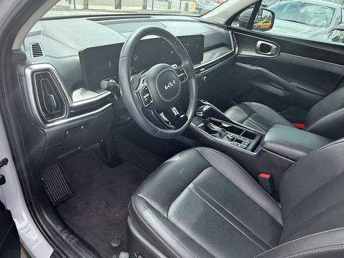 Used 2025 Kia Sorento S w/ Panoramic Sunroof Package FWD image 10