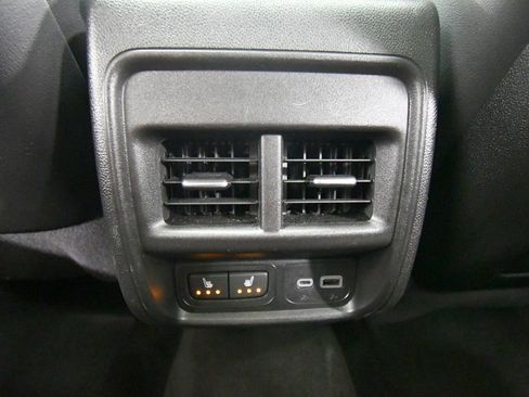 Used 2024 Cadillac XT4 Sport image 17